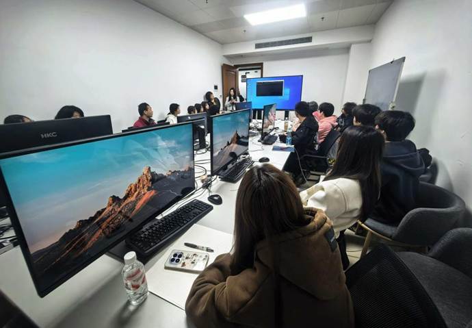 5397921dcbfc019dc1658738975f2f9b